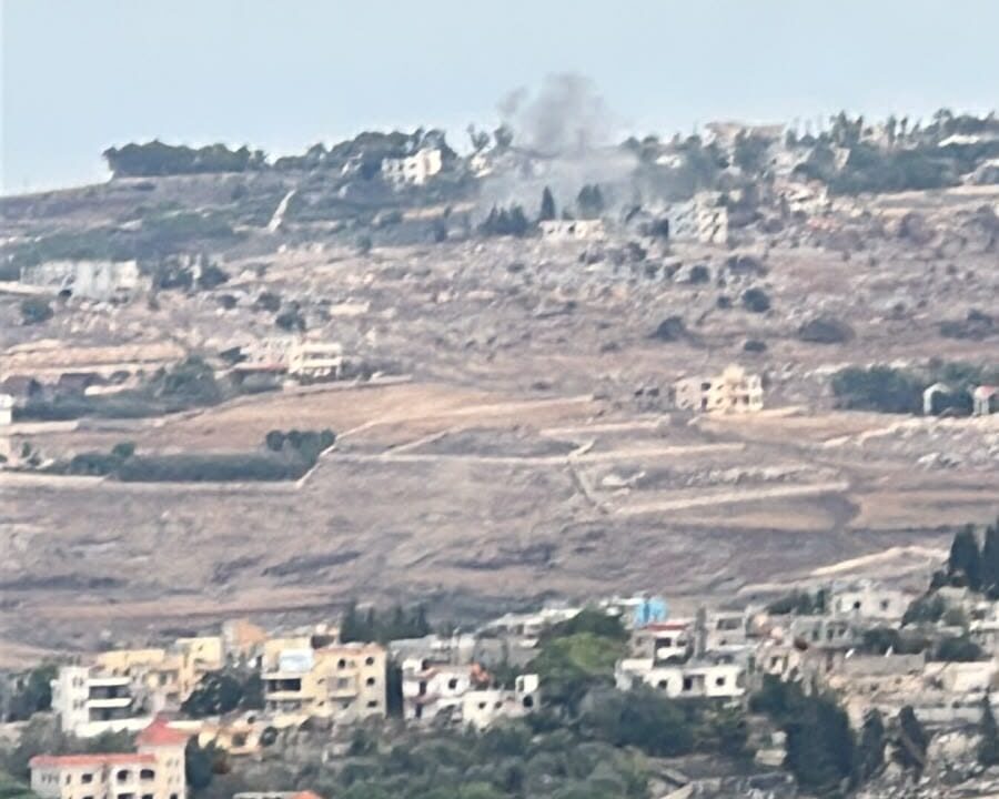 بالصورة | مدفعية العدو الاسرائيلي تعتدي على بلدة بيت ياحون في جنوب لبنان