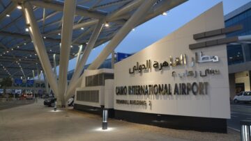 مصر.. التحقيق مع مساعد طيار سوداني ضبط بحوزته مخدر “الآيس” بمطار القاهرة