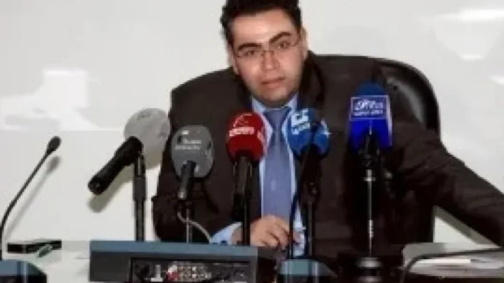 بريطانيا ترفع العقوبات عن وزير الاقتصاد السوري الأسبق همام الجزائري