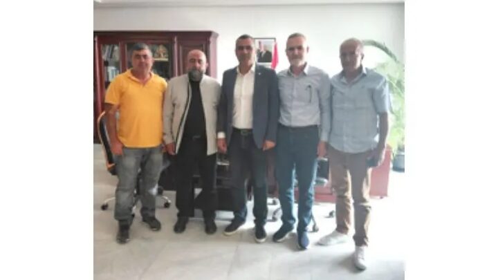 وفد المجلس التنفيذي لمربي المواشي والدواجن في الجنوب عرض مع وزير الزراعة خسائر العدوان وشؤون القطاع