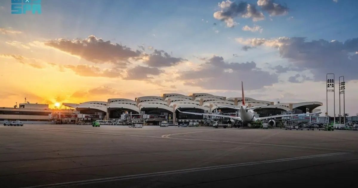 السعودية: استهداف مطار الملك خالد الدولي يوقف العمليات مؤقتاً