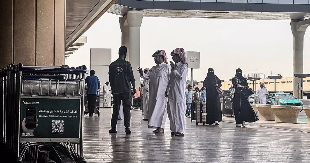 موجة إدانات دولية واسعة لهجوم مطار الرياض والحوثيون يجددون تحذيراتهم للمسافرين