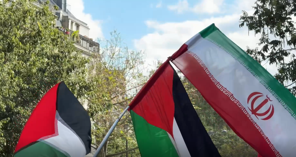 تقرير مصور | “لم يبدأ كل شيء في السابع من أكتوبر”.. مسيرة حاشدة في باريس دعماً لفلسطين ولبنان وإيران