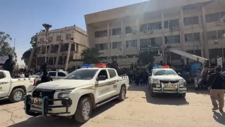 رفع العلم السوري في الحسكة تأكيد على السلام بين المكونات