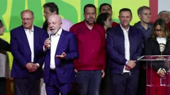 لولا يقول إن نتيجة الجولة الأولى للانتخابات الرئاسية “غير متوقعة” لكنه سيفوز في “الوقت الإضافي”