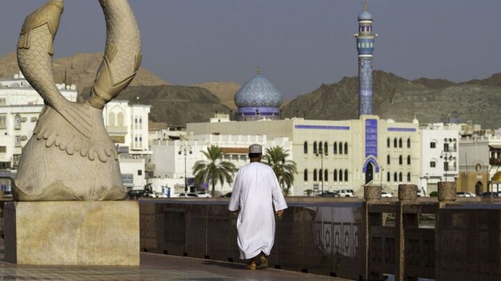 “حسن علام” تطور مشروعين سكنيين بـ115 مليون دولار في سلطنة عُمان