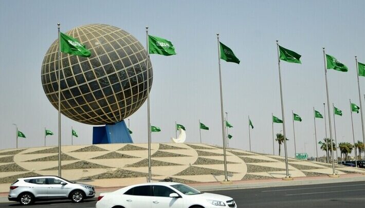 الدفاع المدني السعودي يعلن زوال الخطر عن أبها بعد إطلاق إنذار تحذيري