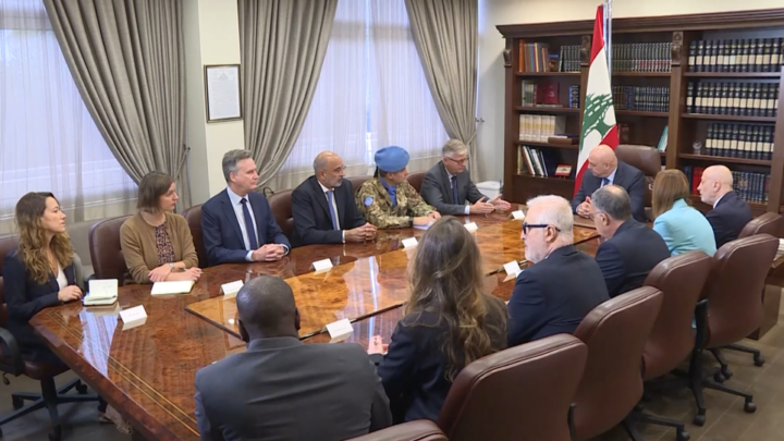 الرئيس عون: لبنان متمسّك ببقاء اليونيفيل في الجنوب ويحذّر من تداعيات انسحابها