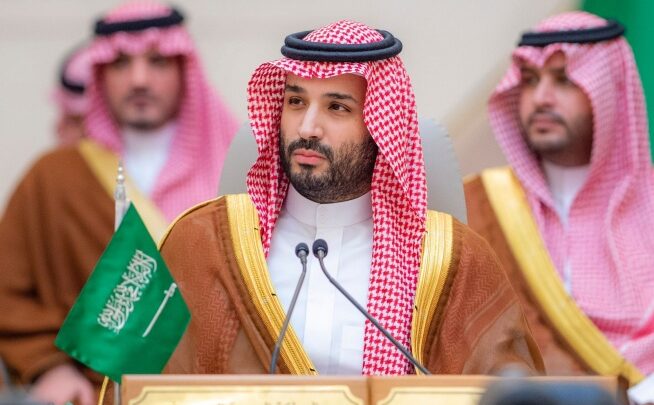 تحذيرات من انقلاب داخل السعودية.. ضابط استخبارات أمريكي سابق يشبّه مصير آل سعود بسقوط الشاه في إيران