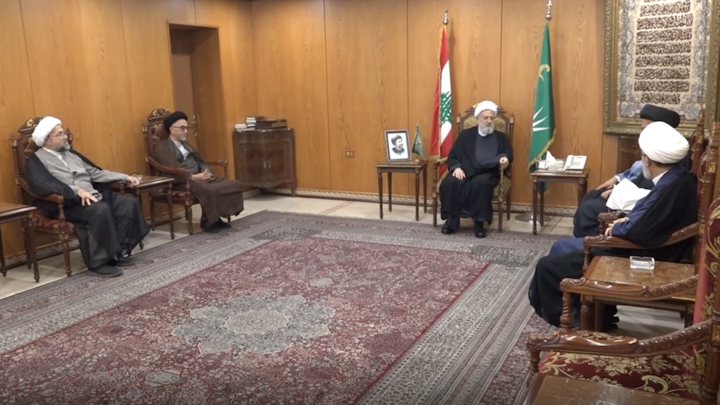 الشيخ علي الخطيب يستقبل وفوداً من عيناتا ومعهد الدراسات الدولية وحوزة بقية الله العلمية