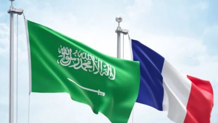 فرنسا تكشف لأول مرة عن انخراطها عسكريا دعما للسعودية بعد ضربات حوثية لمنشآت طاقة في المملكة