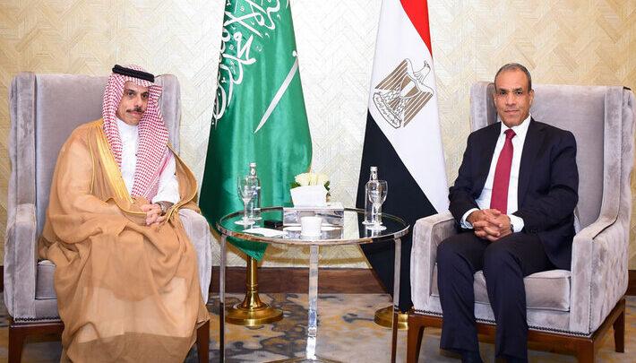 مصر والسعودية ترسمان خطوطا حمراء في البحر الأحمر والسودان