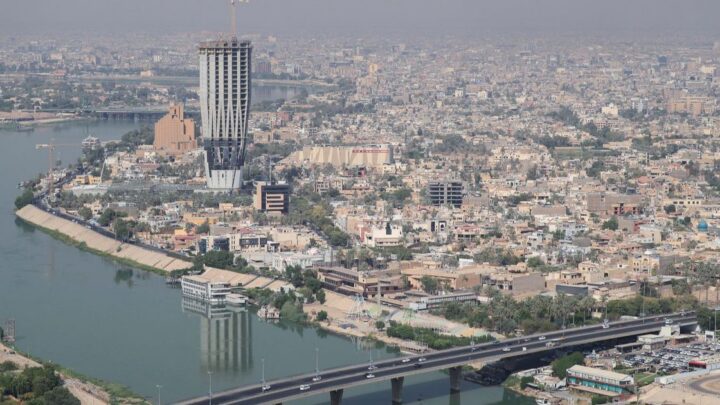 العراق يعفي واردات الغذاء والأدوية من الرسوم الجمركية