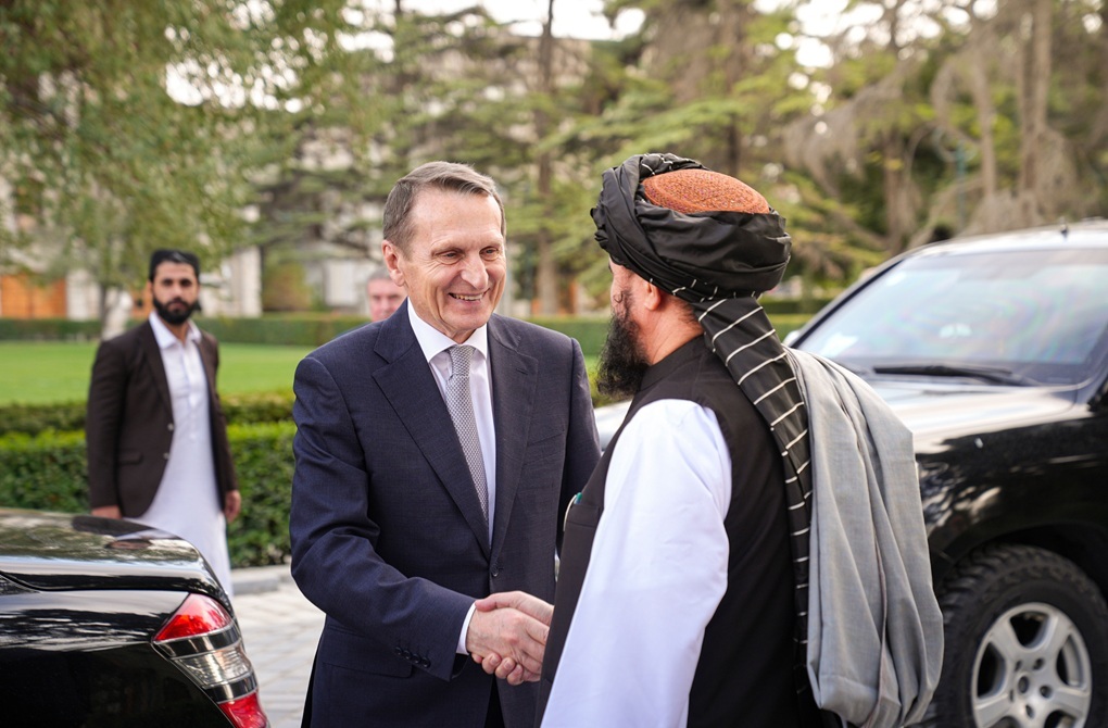مدير الاستخبارات الروسية يزور أفغانستان (صور)