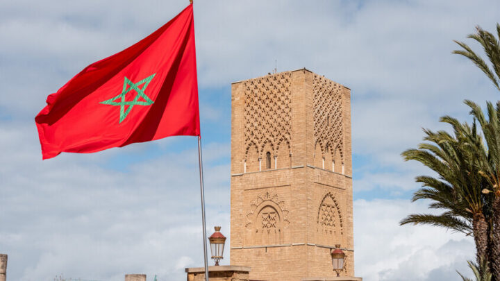 المغرب يقتني 100 مقطورة أمريكية لنقل الدبابات والمدرعات