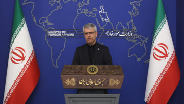 “كالغرقى يتشبثون بأي كذبة”.. طهران تؤكد أن سياسة “الراية الزائفة” عاجزة عن تغطية جرائم الغزاة