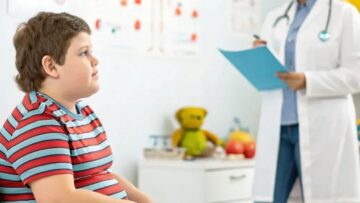 منظمة الصحة العالمية تعلن السمنة «مرضاً مزمناً ناكساً» وتطلق أول دليل عالمي للأطفال واليافعين