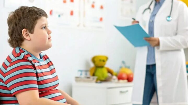 منظمة الصحة العالمية تعلن السمنة «مرضاً مزمناً ناكساً» وتطلق أول دليل عالمي للأطفال واليافعين