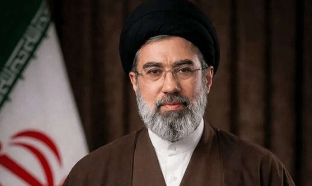 آية الله السيد مجتبى الخامنئي قائدا للثورة الاسلامية