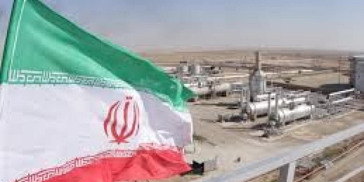 إيران تنفي وجود نفط فائض للتصدير وتتهم ترامب بمحاولة التأثير على الأسواق