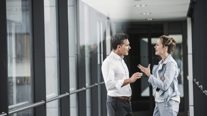اختيار أحد الأبناء لإدارة الثقة العائلية قد يسبب نزاعات بين الورثة