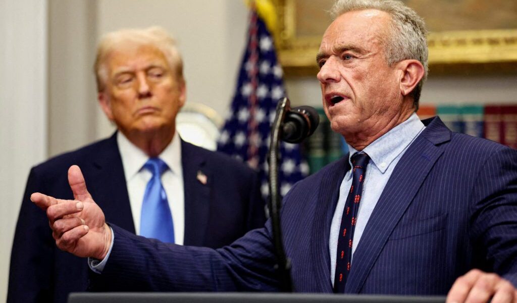 القاضي يمنع RFK Jr. من تقليص توصيات لقاح الأطفال