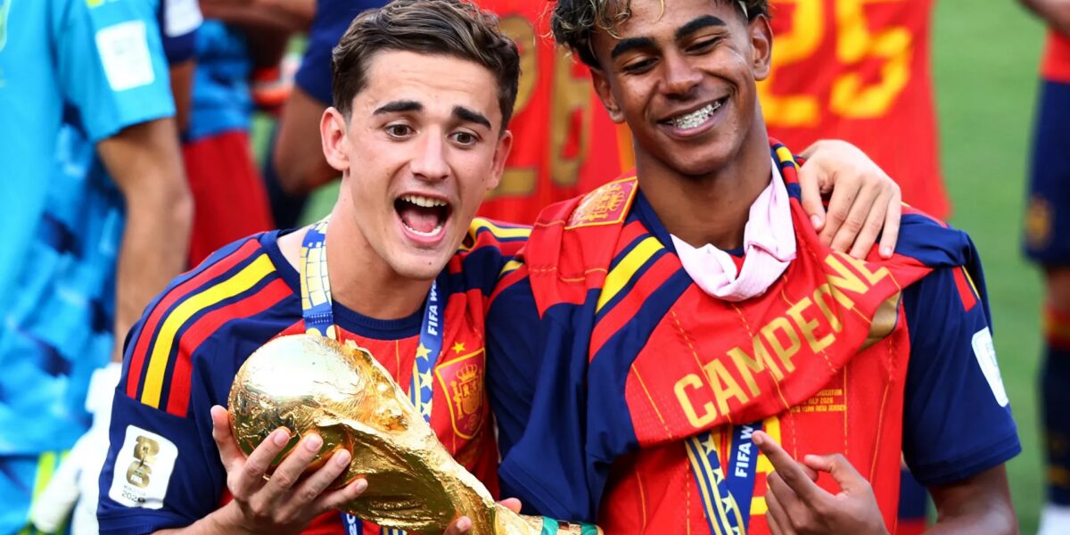 بسبب واقعة إلتشي.. برشلونة يلغي تكريم نجومه الفائزين بكأس العالم | رياضة