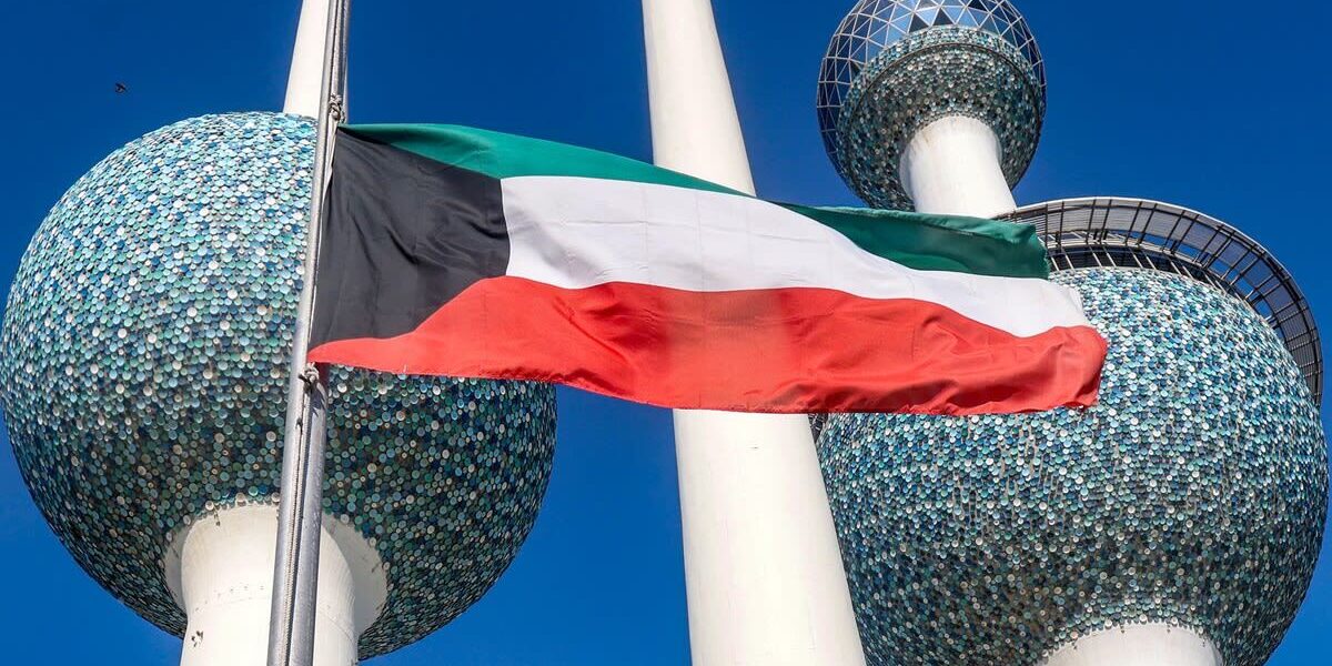 سيول عارمة تجتاح الكويت والسلطات تحذر! (فيديو)