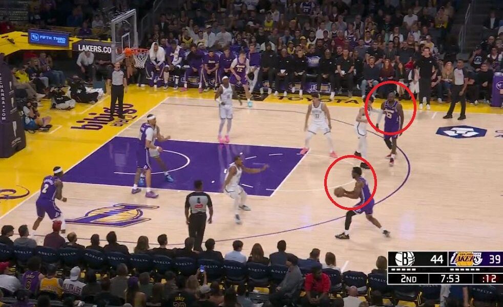 شاهد.. لحظة تاريخية بين الأب والابن في الدوري الأمريكي للمحترفين (NBA)
