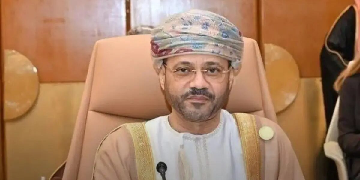 عُمان ترجح إعلان ممر مؤقت في هرمز قريبا