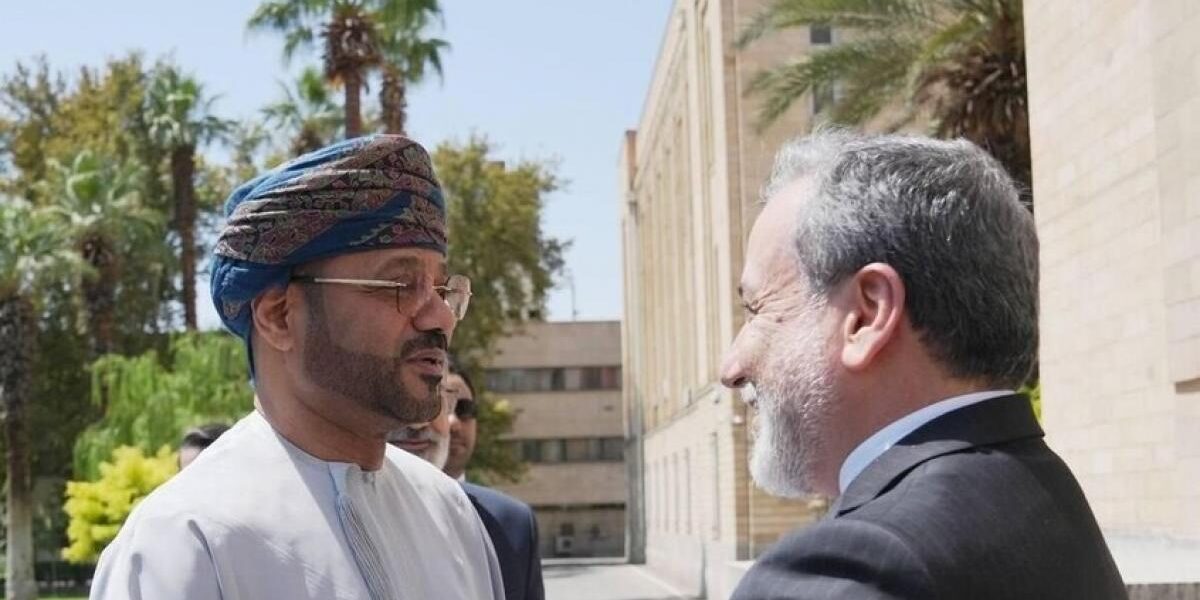 عُمان: نأمل الإعلان قريبًا عن ممر مؤقت عبر مضيق هرمز واستعادة الملاحة