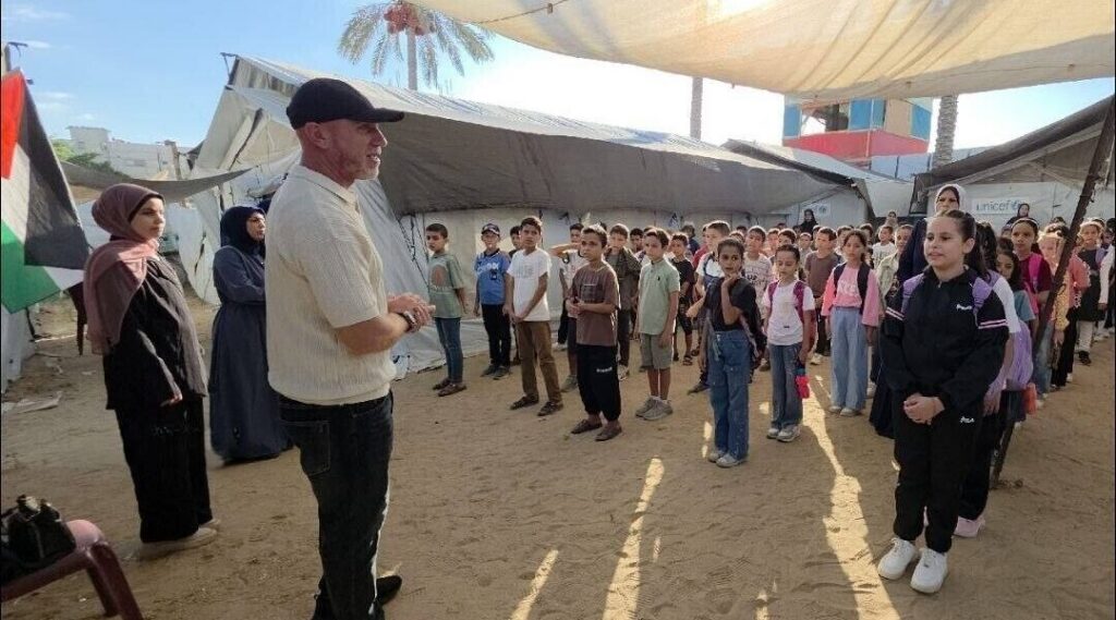 غزة تستهل عاما دراسيا جديدا بين الخيام والدمار