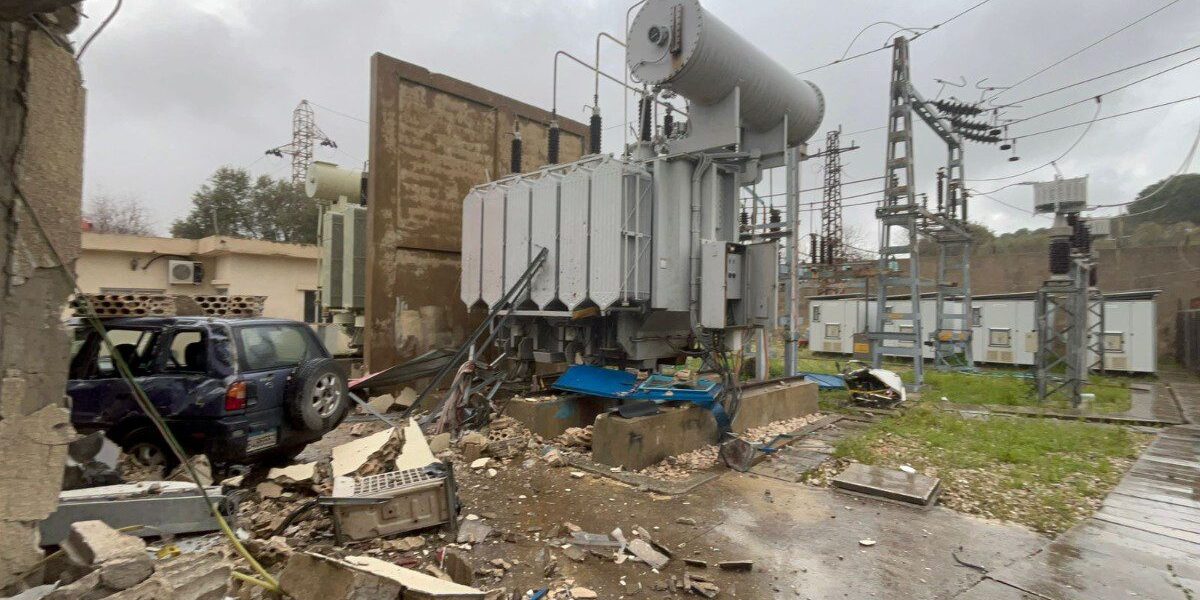 محطة كهرباء تغذي 60 قرية في الجنوب دمرها العدو