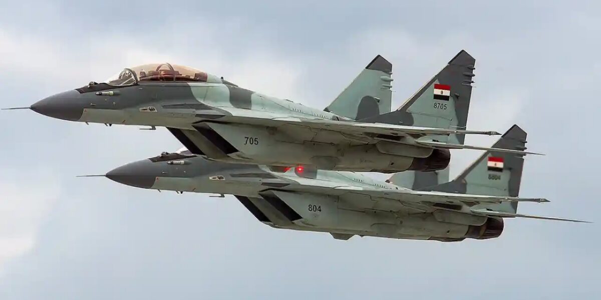 مقاتلات ميغ-29 المصرية تواجه أصعب اختبار قتالي على الإطلاق في مواجهة J-16 الصينية فوق مصر