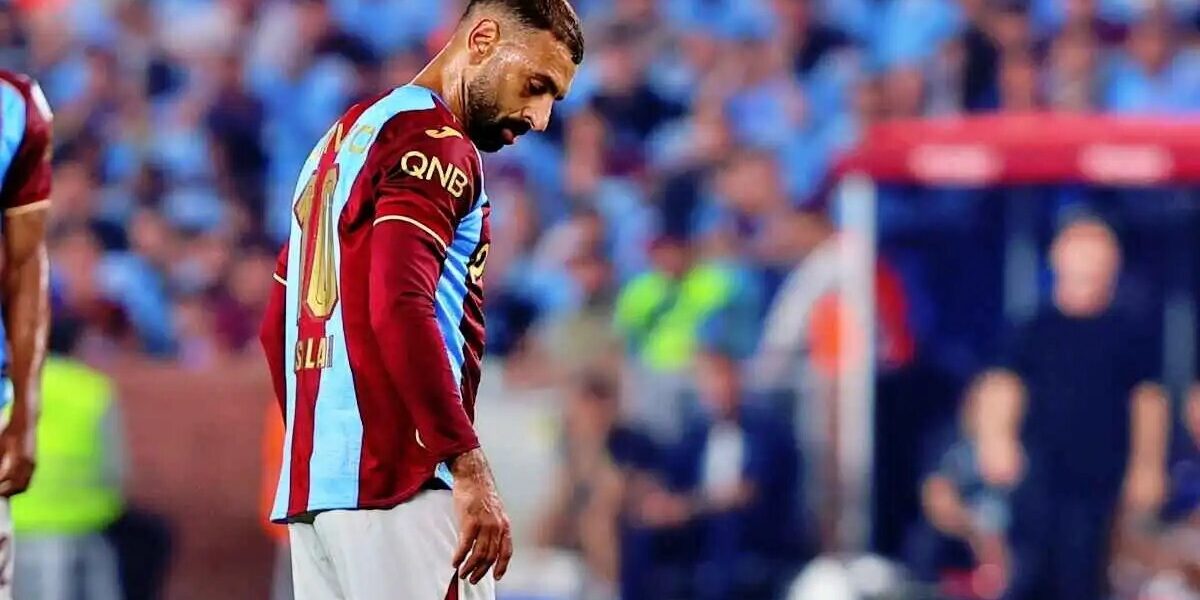 من هو لاعب ليفربول الذي ما زال يتواصل باستمرار مع محمد صلاح بعد انتقاله إلى الدوري التركي؟ (فيديو)