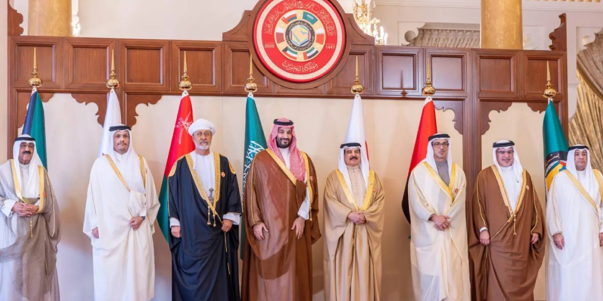 هل ستنضم دول الخليج العربي إلى الحرب الأمريكية–الإسرائيلية على إيران؟