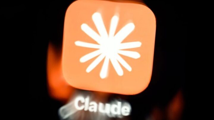 “أنثروبيك” تكشف: Claude “يزداد قوة” ويشارك في تطوير نسخة منه أكثر ذكاء