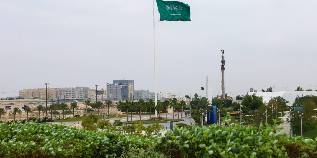 “رويترز”: “أرامكو” تنفي صحة تقارير بأنها تبحث شراء مسيّرات اعتراضية من أوكرانيا