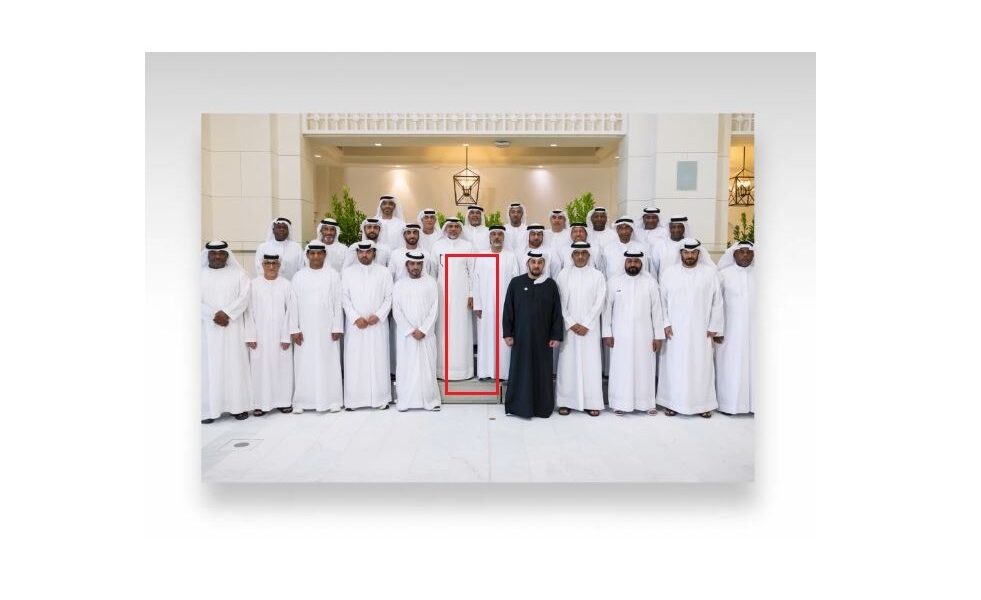 “لا تتحركوا!”.. الشيخ محمد بن زايد يلتقط صورة تاريخية للاعبي الجيل الذهبي لمنتخب الإمارات (فيديو)