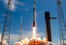 SpaceX تطلق 3 أقمار صناعية للاتصالات في مهمة فالكون رقم 700 على الإطلاق (فيديو)