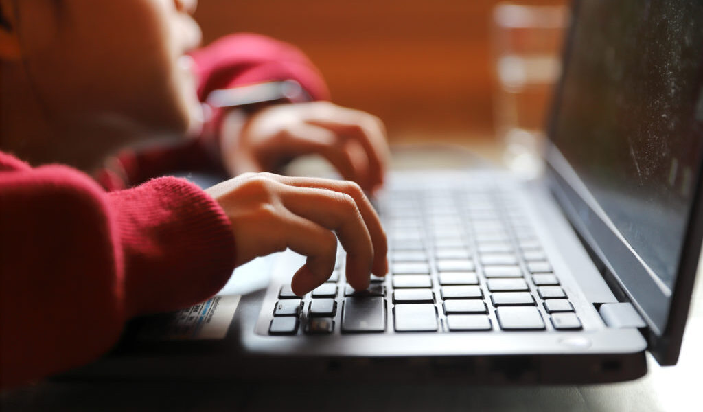 Why the tween years are a good time to talk to your kids about AI