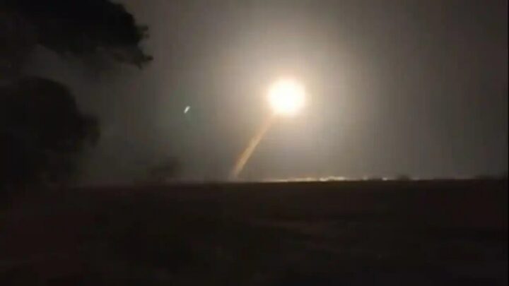 أوكرانيا تدخل صاروخ FP-7 الباليستي الخدمة القتالية لأول مرة