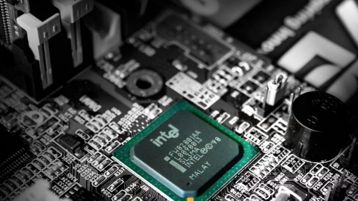 يقال إن Intel تطلق وحدات المعالجة المركزية الجديدة على المقابس القديمة التي تدعم ذاكرة DDR4