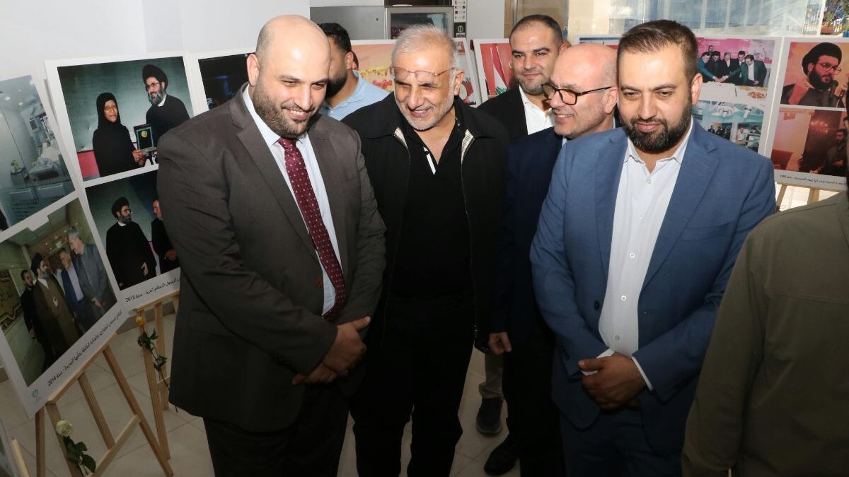 ناصر الدين يتفقّد ثلاثة مرضى تلقّوا قلبًا وكليتين من واهب واحد ويعلن إعادة تفعيل زرع الأعضاء على نفقة الوزارة - صورة مميزة ناصر الدين يتفقّد ثلاثة مرضى تلقّوا قلبًا وكليتين من واهب واحد ويعلن إعادة تفعيل زرع الأعضاء على نفقة الوزارة