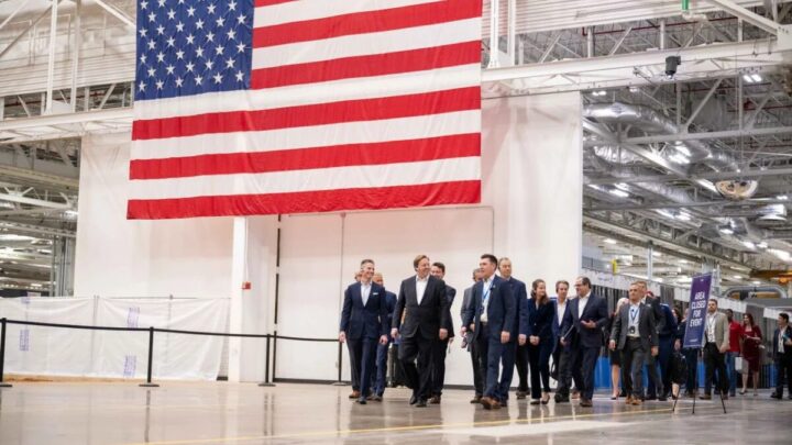 تضيف شركة لوكهيد 6000 وظيفة لتسريع إنتاج الصواريخ
