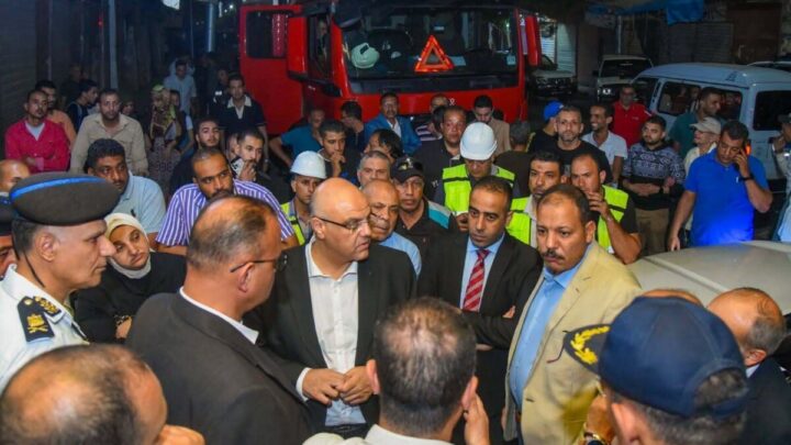 مصر.. ميل مفاجئ لعقار شاهق يفزع سكان الإسكندرية والسلطات تتحرك