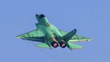 الصين تبدأ مرحلة جديدة مع J-35.. كم مقاتلة شبحية ستنتج؟