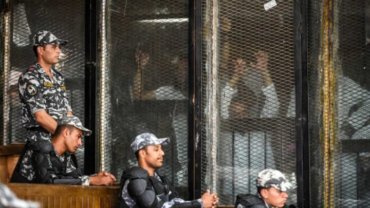 الجنايات المصرية تصدر حكما مشددا بحق 8 متهمين في قضية إرهاب