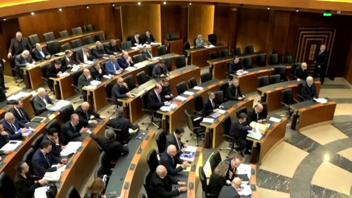 لقاء النواب السنة يرفض قرار المجلس الدستوري بشأن قانون العفو.. هل يتأثر مساره التنفيذي؟