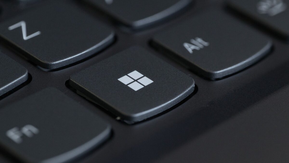 ينتهي دعم Windows 11 24H2 في 13 أكتوبر: كيفية التحقق والترقية - صورة مميزة ينتهي دعم Windows 11 24H2 في 13 أكتوبر: كيفية التحقق والترقية